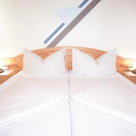 5rooms Fruehstueckspension 3*