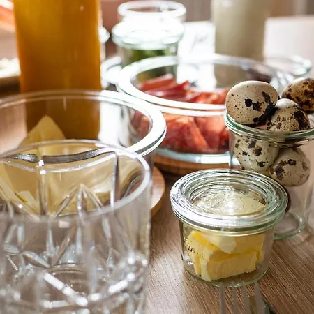 5rooms Fruehstueckspension 3*